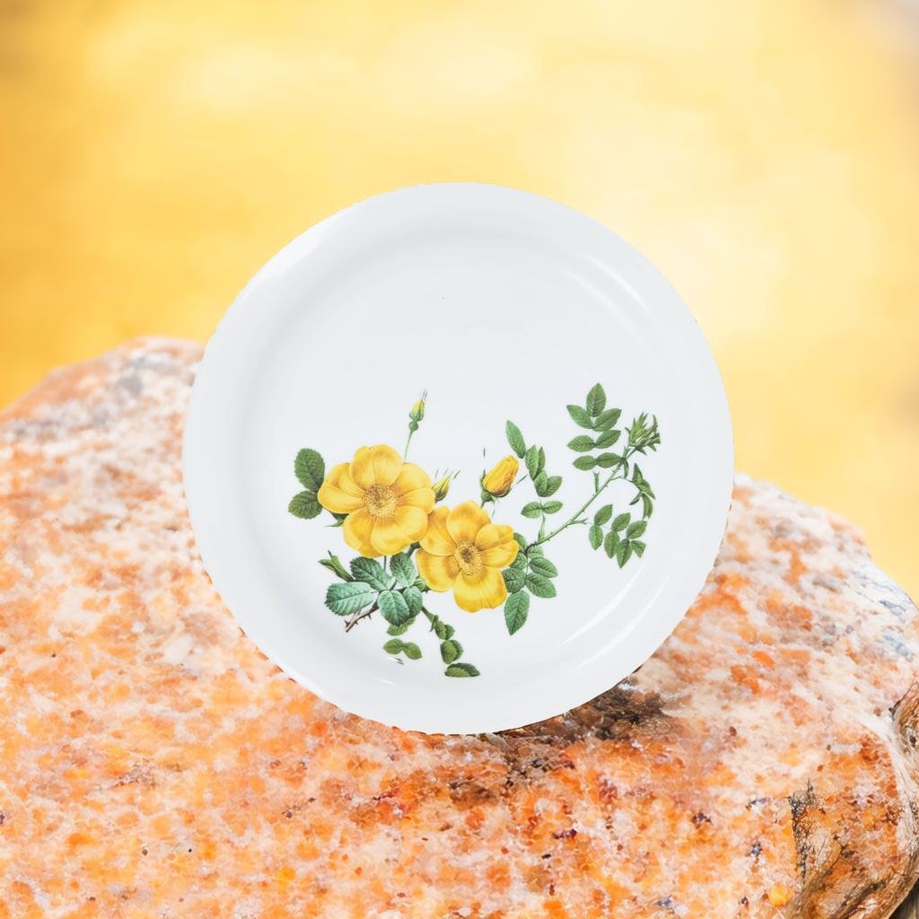 Elevate your dining experience with our Sun Floral Plate collection. They are crafted from durable plastic.