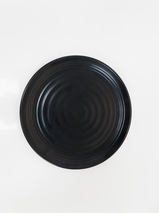 8" Quarter Plate Melamine Black Dynamic.