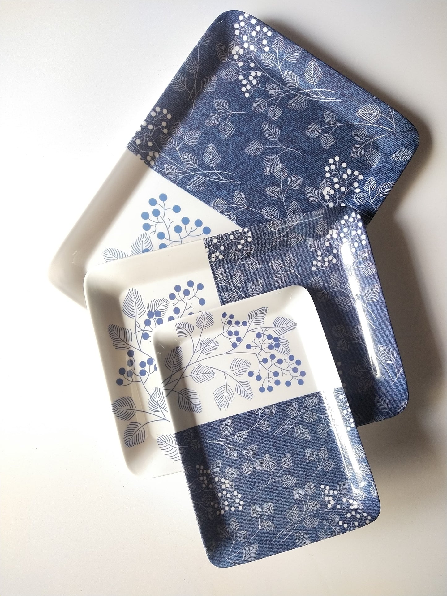 The Azure Leaf Harmony Melamine Tray Set -